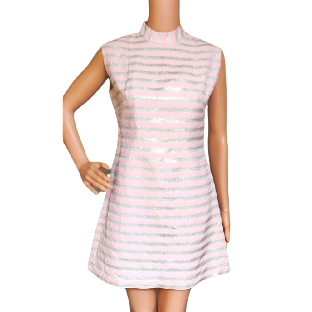 Retro Print Mini Dress - Picture 5 of 9